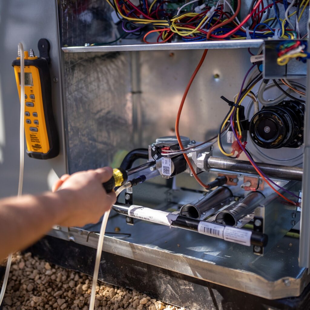 HVAC Repair Tech